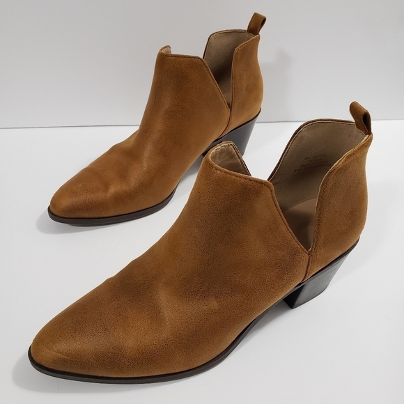 Journee Lola Ankle Bootie Size 9 Tan Brown Faux Leather Boots Western Boho Rodeo - Picture 8 of 13